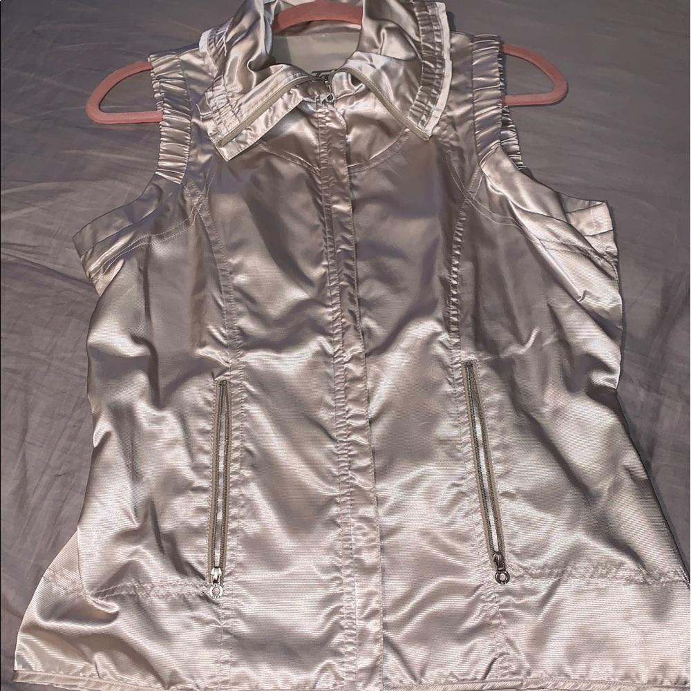 Tail Vest